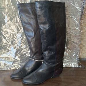 Woman's heeled boots size 6.5